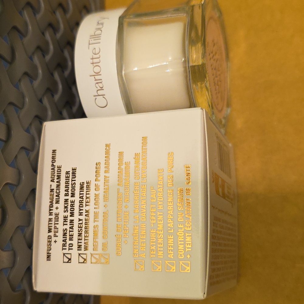 Charlotte Tilbury Magic WATER Cream Moisturizer STANDARD SIZE 30ml/1 fl oz. BNIB - Picture 6 of 8